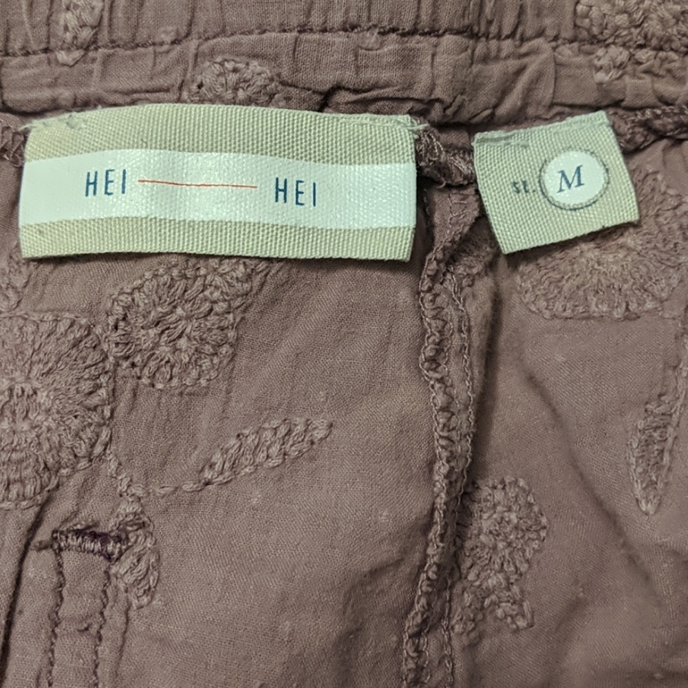 ✨5/$25✨ Anthropologie purple embroidered shorts - Picture 6 of 8